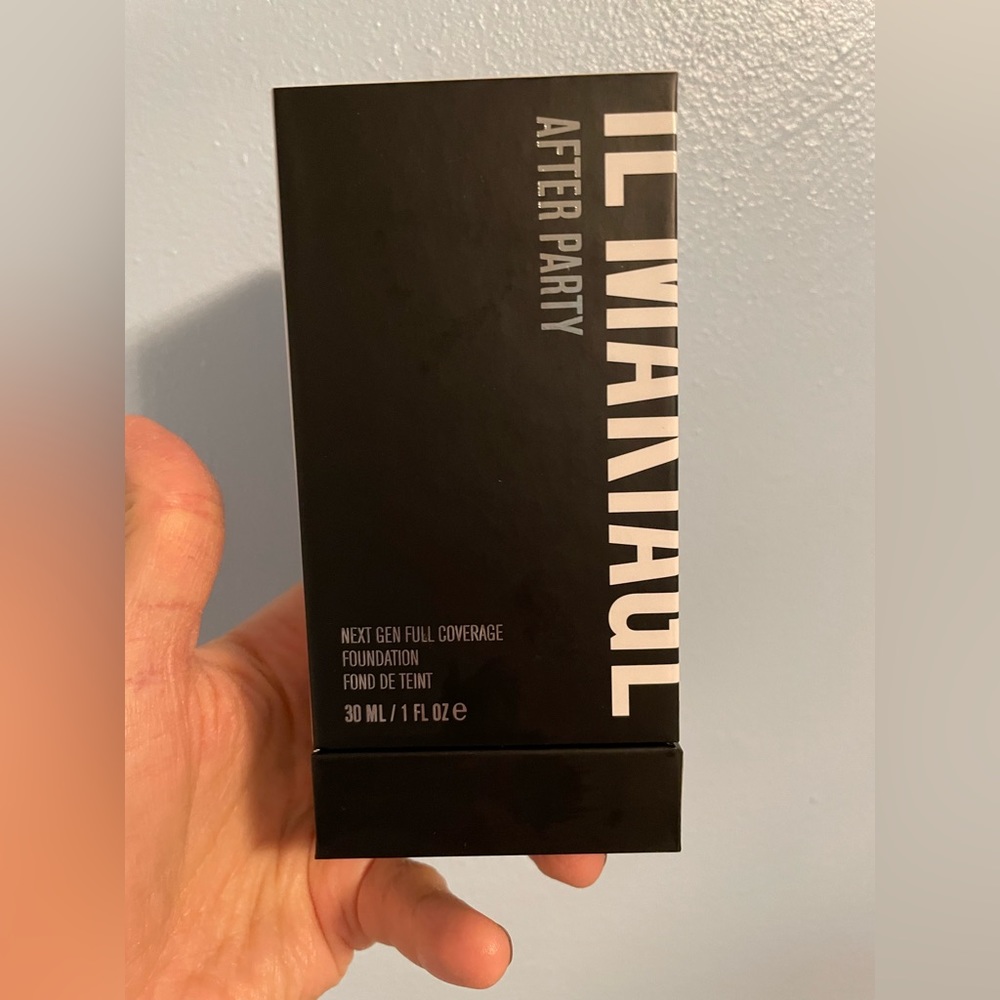 SOLD NEW IN BOX Il Makiage After Party Full Coverage Foundation, shade 040